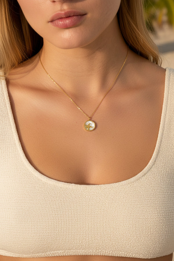 Necklace with starfish in circle